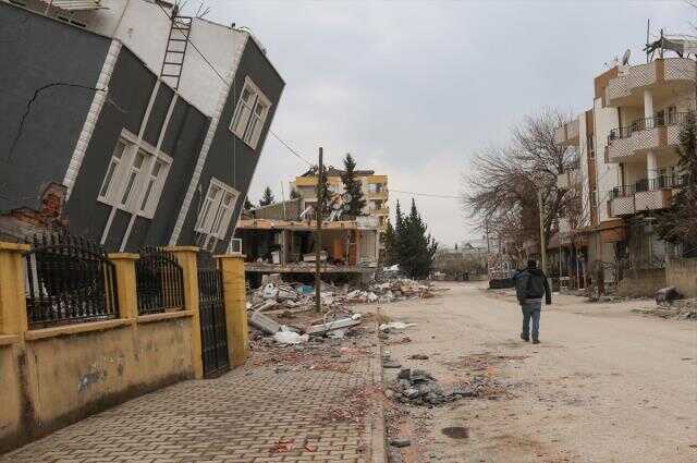 Bakan Soylu: Tüm kolluk birimlerimize talimat verdim, hasarlı binalara girilmesi yasak