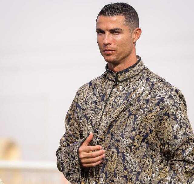 Cristiano Ronaldo'yu hiç böyle görmemiştik! Sevenleri giderek azalıyor Cristiano Ronaldo'yu hiç böyle görmemiştik! Sevenleri giderek azalıyor