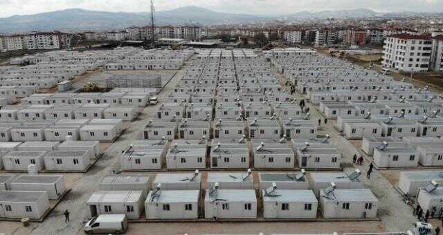 Deprem bölgesiyle ilgili yeni kararlar Resmi Gazete'de! Tüm prefabrik ve konteynerlerde KDV yüzde 1 oldu