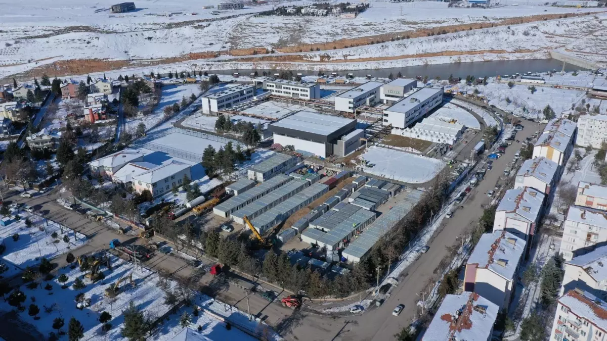 Depremzedeler İçin Konteyner Kentler Kuruluyor!