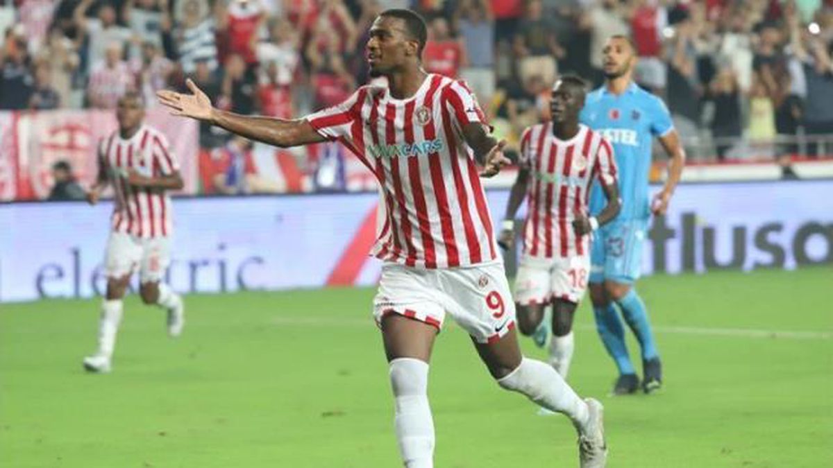Haji Wright Galatasaray'a mı geliyor? Haji Wright Galatasaray'a gelecek mi? Haji Wright hangi takımda?