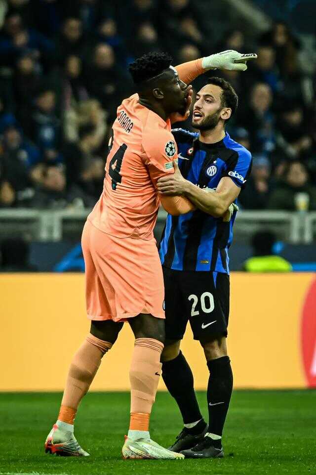 Hakan Çalhanoğlu büyük skandalı önledi! Şampiyonlar Ligi'nde maçın önüne geçen olay