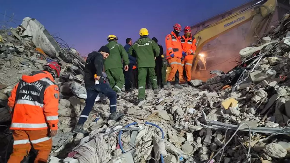 Tacikistan'da deprem mi oldu? Tacikistan depreminde kaç kişi öldü?