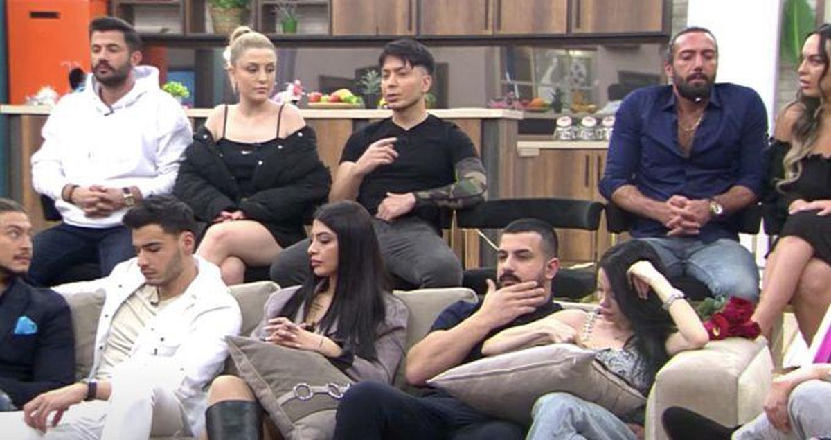 Kısmetse Olur 59. bölüm İZLE! Kısmetse Olur son bölüm ne oldu? Kısmetse Olur Aşkın Gücü yeni bölüm İZLE!