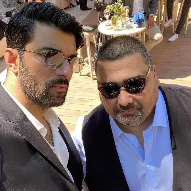 Dizi sektörünün tanınan ismi Köknar Rüştü Tezay vefat etti! Ünlü isimler cenazede gözyaşlarına boğuldu Dizi sektörünün tanınan ismi Köknar Rüştü Tezay vefat etti! Ünlü isimler cenazede gözyaşlarına boğuldu