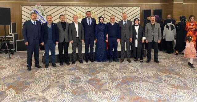 AK Parti Milletvekili Yakup Taş danışmanının nişanı için geldiği Adıyaman'da 27 akrabası ile birlikte hayatını kaybetti AK Parti Milletvekili Yakup Taş danışmanının nişanı için geldiği Adıyaman'da 27 akrabası ile birlikte hayatını kaybetti