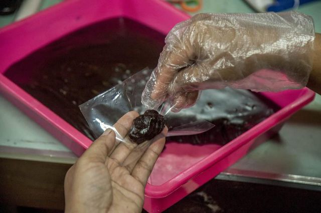 Endonezya'da El Yapımı Çikolatalarıyla Ünlü Bir Köy Endonezya'da El Yapımı Çikolatalarıyla Ünlü Bir Köy