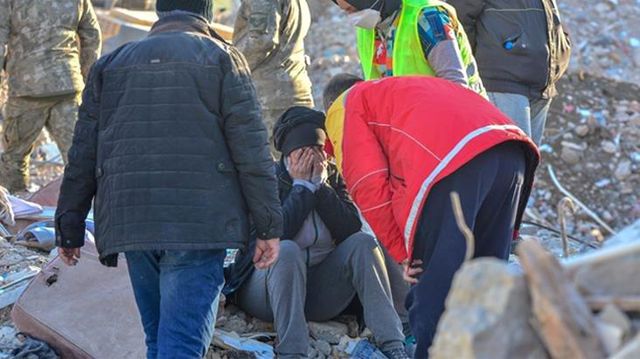 Son Dakika: Depremde hayatını kaybedenlerin sayısı 44 bin 374'e yükseldi