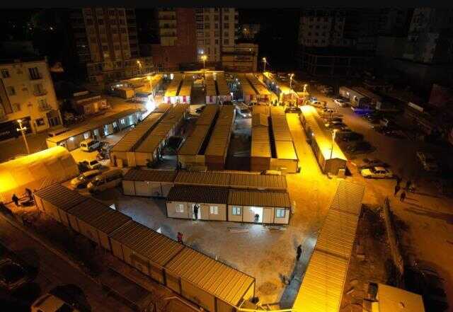 'Bambaşka bir Elbistan'a uyanacağız' diyen Vali Çiçek'ten yeni paylaşım: Elbistan'da konteyner çarşılar 4 günde tamamlandı