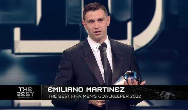 FIFA yılın en iyi kalecisi kim seçildi 2023? FIFA The Best yılın en iyi erkek kalecisi kim oldu? Martinez mi, Courtois mi, Bounou mu? FIFA yılın en iyi kalecisi kim seçildi 2023? FIFA The Best yılın en iyi erkek kalecisi kim oldu? Martinez mi, Courtois mi, Bounou mu?