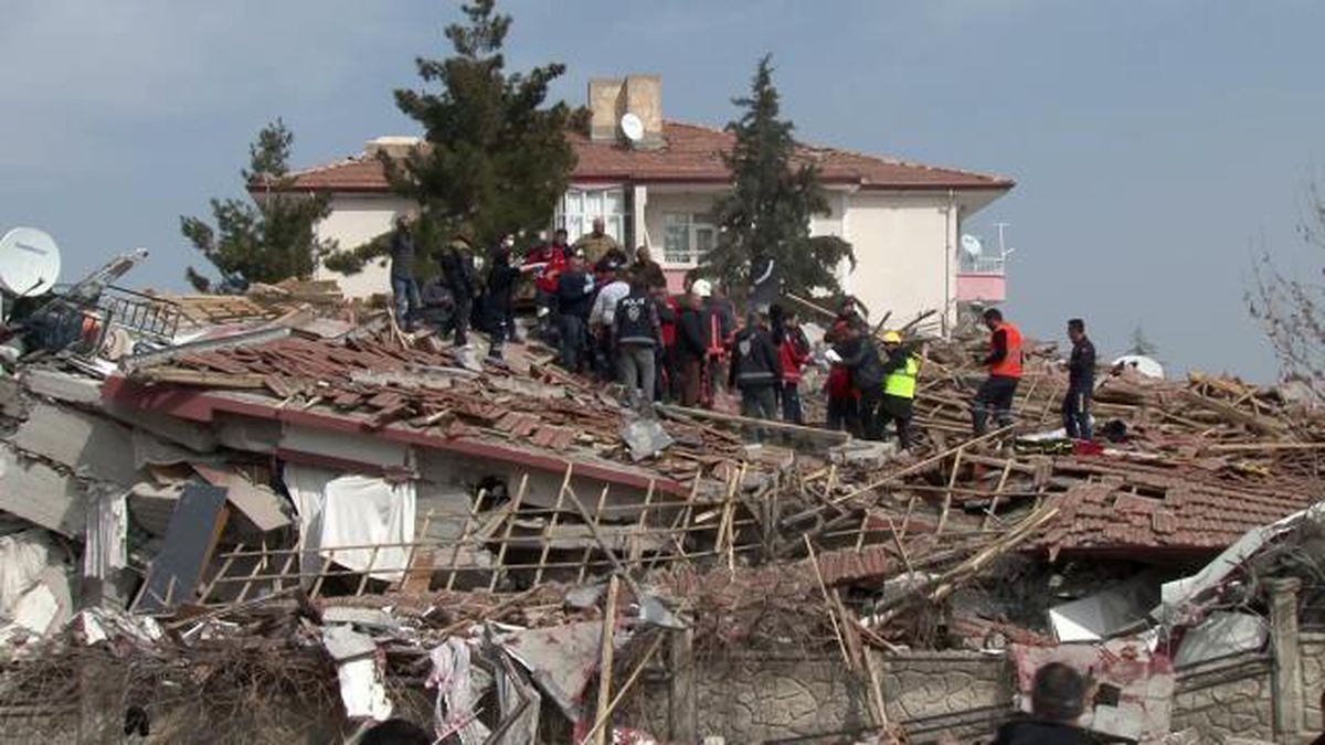 Malatya depremde yıkılan yer var mı? Malatya deprem enkazda kalan var mı?