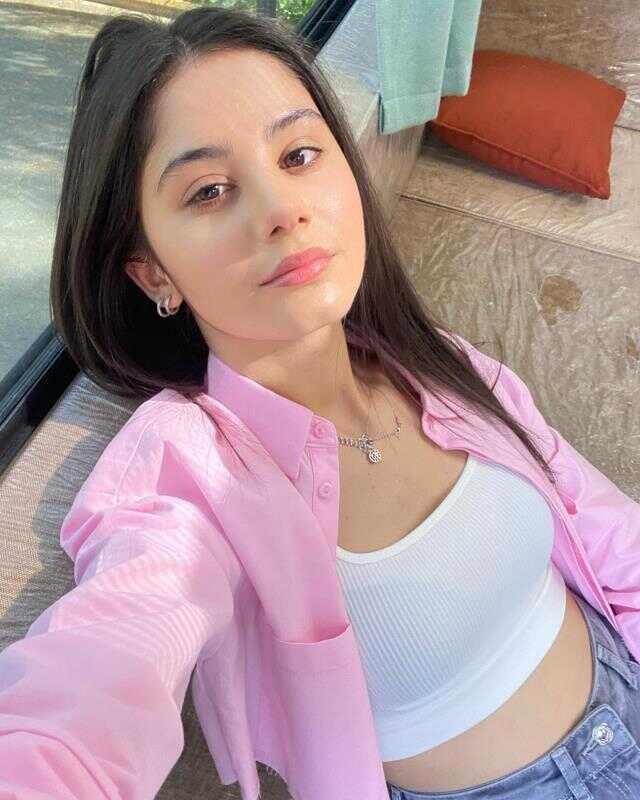 Genç oyuncu Helin Kandemir'in babası hayatını kaybetti Genç oyuncu Helin Kandemir'in babası hayatını kaybetti