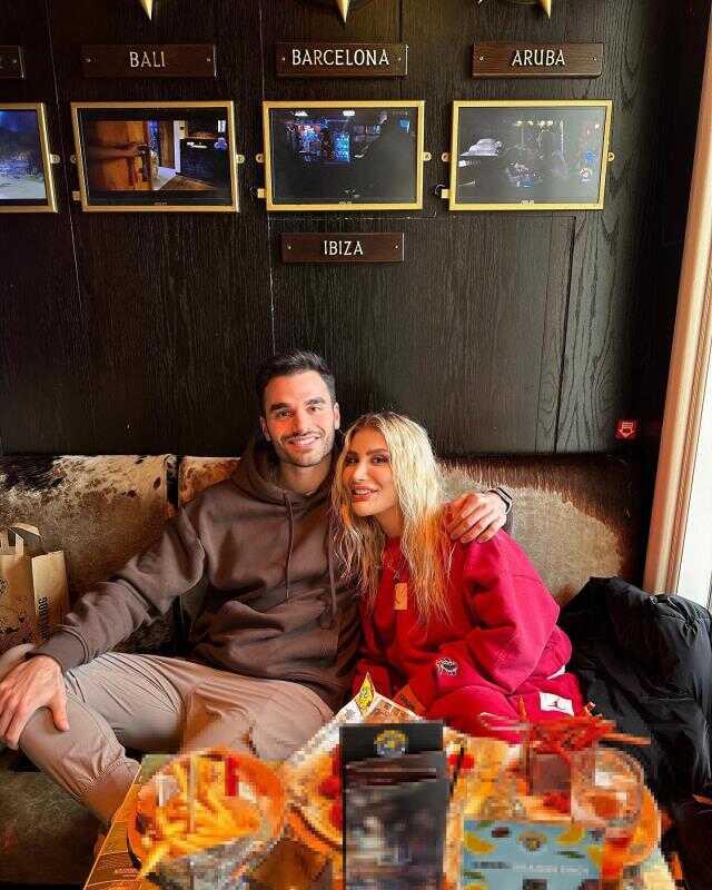 Sevgilisi Atakan Işıktutan ile Amsterdam'a giden İrem Derici, sarmaş dolaş pozlarını paylaştı