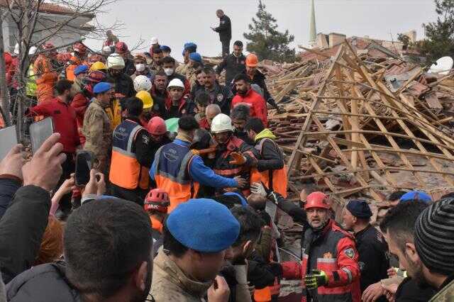 Son Dakika! Malatya'da meydana gelen depremde hayatını kaybedenlerin sayısı 2'ye yükseldi