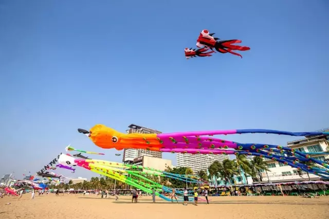Tayland'da Uluslararası Uçurtma Festivali'nden Renkli Görüntüler Tayland'da Uluslararası Uçurtma Festivali'nden Renkli Görüntüler