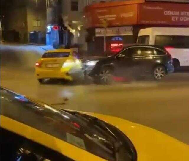 Çarptığı taksideki kadını zorla arabasına almak istemişti! İşin altından kripto para hırsızlığı çıktı