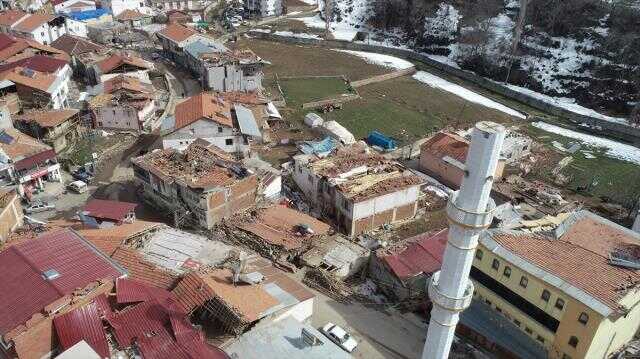 Son Dakika: Depremde hayatını kaybedenlerin sayısı 45 bin 968'e yükseldi