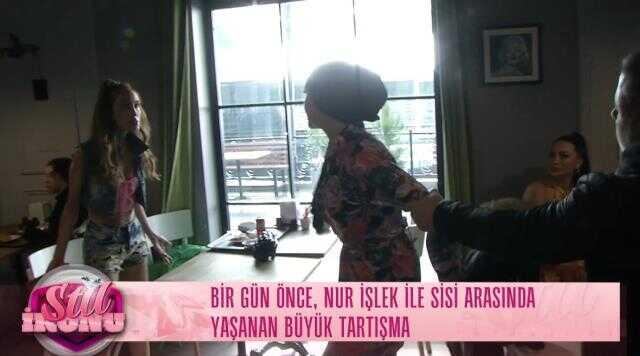 Stil İkonu yarışmasında büyük kavga! Kadınlar arasında küfür ve hakaretler havada uçuştu Stil İkonu yarışmasında büyük kavga! Kadınlar arasında küfür ve hakaretler havada uçuştu