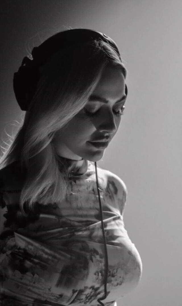 Belçikalı 30 sanatçı, depremzedeler için toplandı! Hadise yorumuyla ve hareketiyle takdir topladı Belçikalı 30 sanatçı, depremzedeler için toplandı! Hadise yorumuyla ve hareketiyle takdir topladı