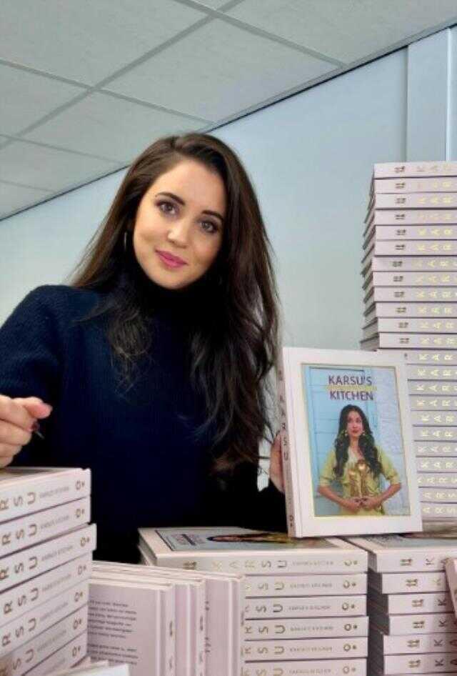 Depremde ailesinden 10 kişiyi kaybeden Karsu yıkılan evi paylaştı: Düşmeyen tek fotoğraf