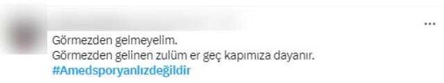 Amedsporlu futbolcuları sapanla vurmaya çalıştı! Bursaspor tribününden 'Bu kadar da olmaz' dedirten görüntü