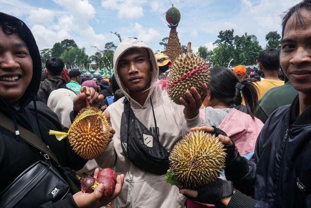 Endonezya'da Durian Festivali Endonezya'da Durian Festivali