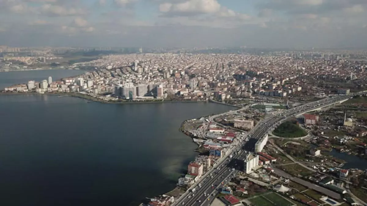 Zemin sıvılaşması nedir? Zemin sıvılaşması neden olur? İstanbul'da zemin sıvılaşması hangi ilçelerde var?