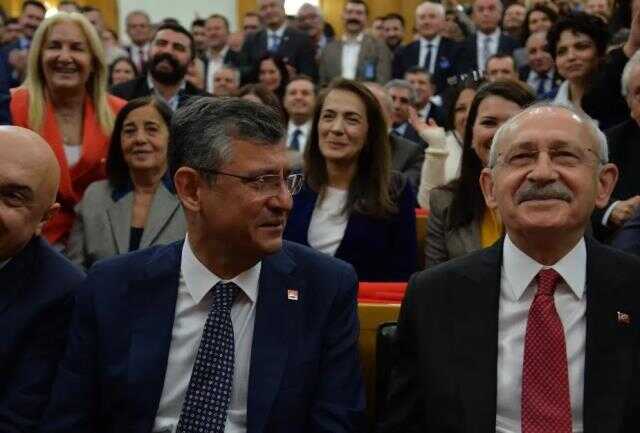 Özgür Özel, Kılıçdaroğlu'nun veda konuşmasında hüngür hüngür ağladı