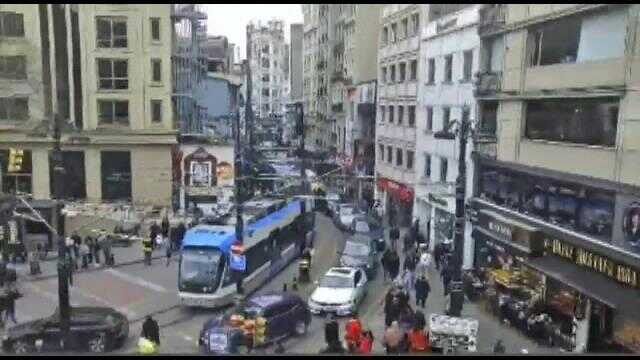 İSTANBUL-SİRKECİ'DE TRAMVAY RAYDAN ÇIKTI -1