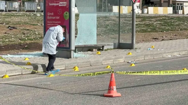 Durakta pusuya yatıp bekledi, Kadınlar Günü'nde eşini kurşun yağmuruna tuttu Durakta pusuya yatıp bekledi, Kadınlar Günü'nde eşini kurşun yağmuruna tuttu