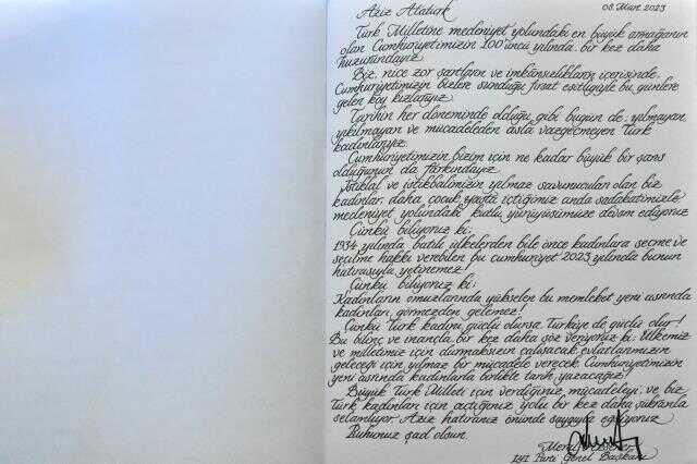 Akşener Anıtkabir Özel Defteri'ne yazdı, sosyal medyada yorumlar havada uçuştu: Bu yazı halis mi?