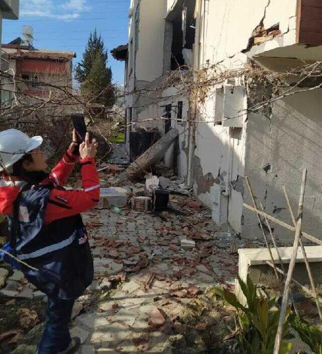 Depremler sonrası uzmanlardan Şili formülü önerisi: Bırakın yıkılmayı binalar hasar almıyor Depremler sonrası uzmanlardan Şili formülü önerisi: Bırakın yıkılmayı binalar hasar almıyor