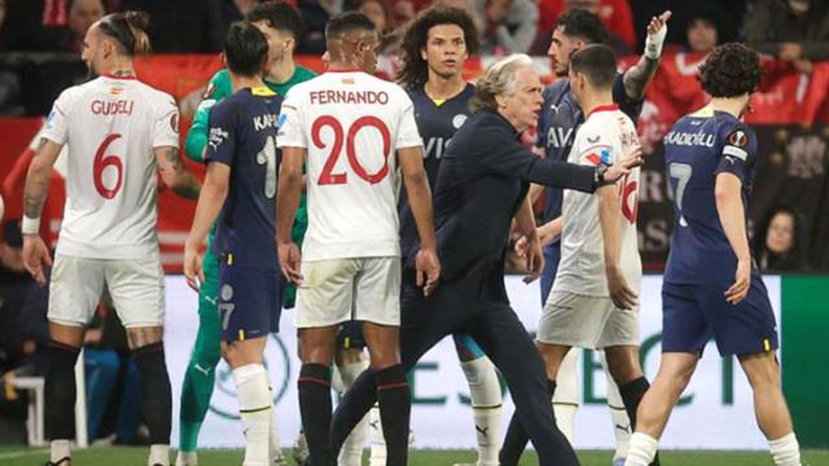 Fenerbahçe Sevilla maç biletleri kaç TL?