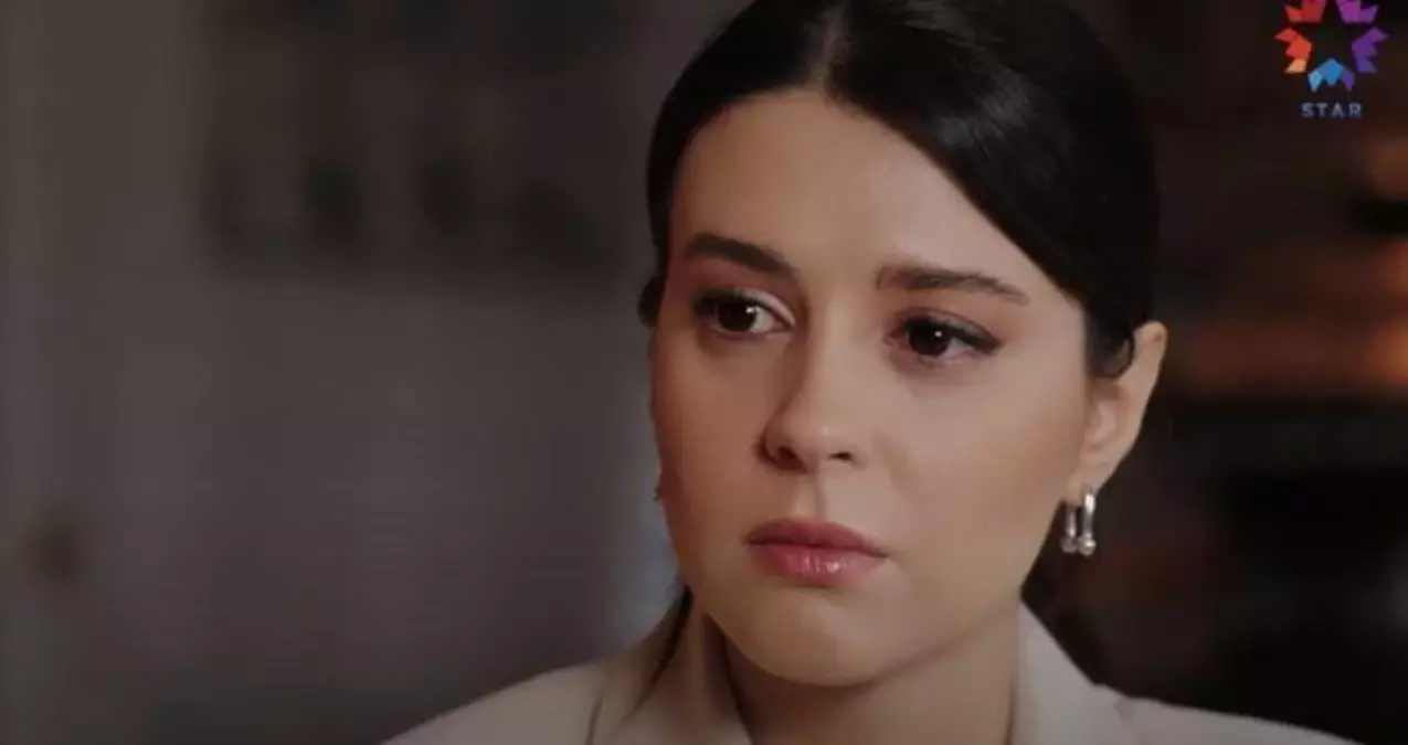 Yalı Çapkını Pelin diziden ayrıldı mı? Buçe Buse Kahraman Yalı Çapkını dizisinden ayrıldı mı? Yalı Çapkını Pelin neden yok?