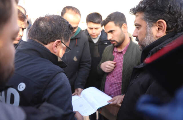 Adıyaman'a Koordinatör Vali olarak atanan Gökmen Çiçek, yaraları sarmak için gece gündüz demeden çalışıyort