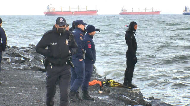 Zeytinburnu Sahili'nde görülen ceset rüzgarın etkisiyle denizde kayboldu