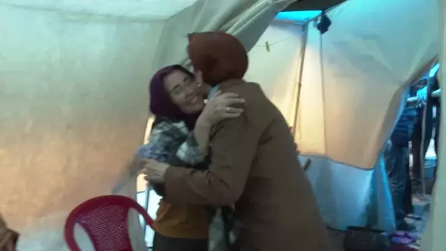 Akşener ve Yavaş, Depremzede Gencin Üniversite Sınavlarına Hazırlanmasına Yardımcı Olacak Akşener ve Yavaş, Depremzede Gencin Üniversite Sınavlarına Hazırlanmasına Yardımcı Olacak