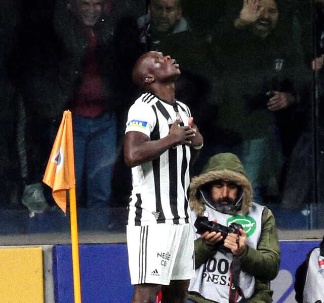 Neler yaptın Aboubakar! Gol Ronaldo Nazario, sevinç Cristiano Ronaldo