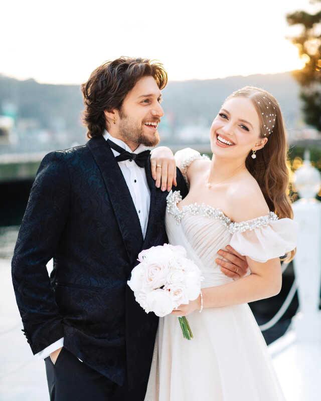 İpek Filiz Yazıcı ve Ufuk Beydemir, Memleket Partisi'ne katıldı İpek Filiz Yazıcı ve Ufuk Beydemir, Memleket Partisi'ne katıldı