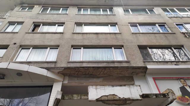 Kolonları patlayan pasajın yöneticisi: 'Ben binada tehlike görmüyorum'