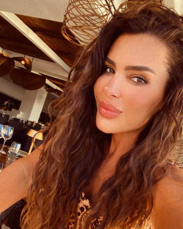 Konya'da protesto edilen Selin Ciğerci'ye eski eşi Gökhan Çıra'dan destek: Yapılan şerefsizliktir Konya'da protesto edilen Selin Ciğerci'ye eski eşi Gökhan Çıra'dan destek: Yapılan şerefsizliktir