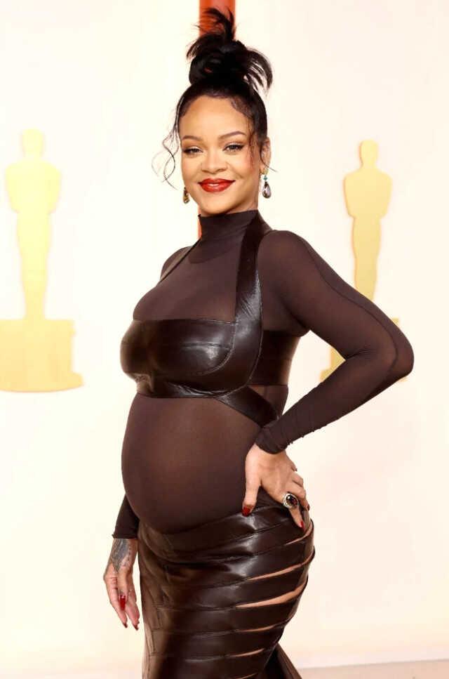 Ünlü şarkıcı, kalçasına kadar inen tül elbisesiyle kırmızı halıya damga vurdu! İşte 2023 Oscar Ödülleri'nin en şıkları