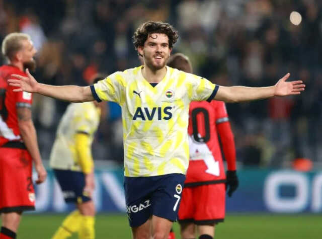 Kadıköy'e Avrupa'dan gözlemci yağacak! İşte Sevilla maçında özel olarak izlenecek 4 Fenerbahçeli