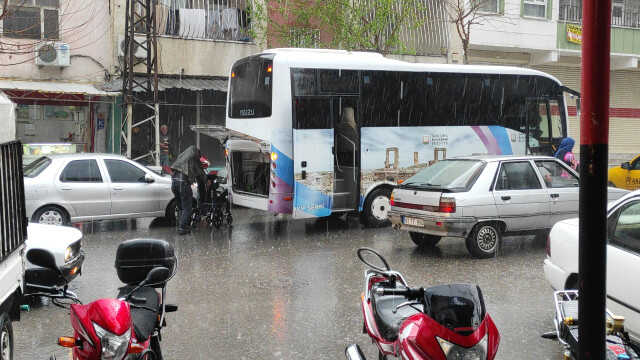 Şanlıurfa'da sağanak yağış hayatı felç etti, okullar 1 gün tatil edildi Şanlıurfa'da sağanak yağış hayatı felç etti, okullar 1 gün tatil edildi