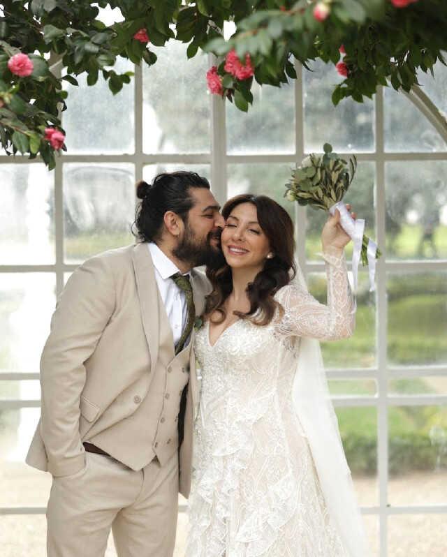 Güldür Güldür Show'un Mehtap'ı Meltem Yılmazkaya, müzisyen nişanlısıyla evlendi Güldür Güldür Show'un Mehtap'ı Meltem Yılmazkaya, müzisyen nişanlısıyla evlendi