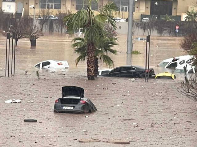 Şanlıurfa'da alt geçitte can pazarı