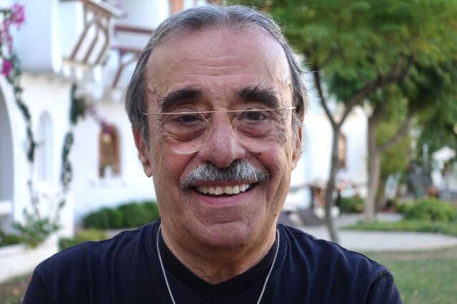 Yeşilçam'ın koca çınarı Şevket Altuğ 80 yaşına bastı: Daha güzel günler göreceğiz Yeşilçam'ın koca çınarı Şevket Altuğ 80 yaşına bastı: Daha güzel günler göreceğiz