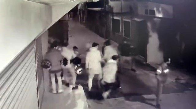 Dövmek için toplanmışlardı, pompalıyla aralarına daldı: 1'i ağır, 7 yaralı