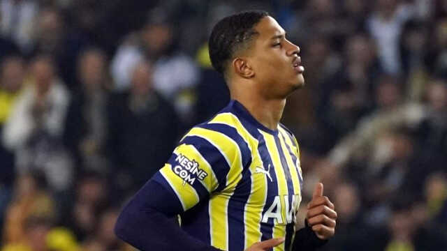 Kanarya, Avrupa'ya veda etti! 2-0 kaybettiği ilk maçın rövanşında Sevilla'yı 1-0 mağlup eden Fenerbahçe, Avrupa Ligi'nden elendi
