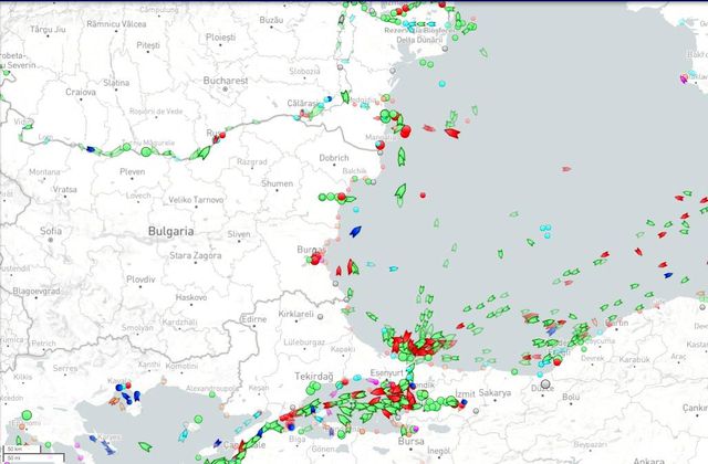 Adı Haarp iddiasıyla gündeme gelen savaş gemisi Zonguldak açıklarında Adı Haarp iddiasıyla gündeme gelen savaş gemisi Zonguldak açıklarında